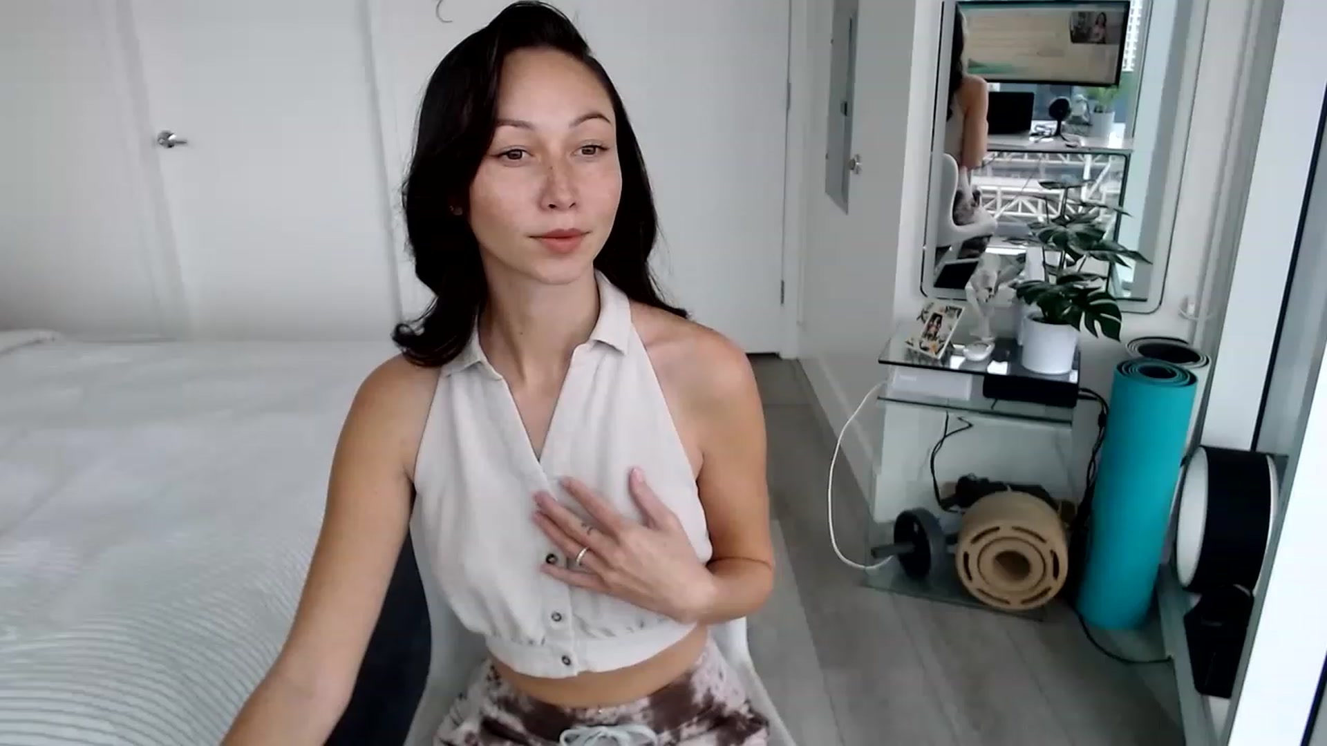 Gallery image thumbnail from Miu_Minnie's myfreecams stream on, 05/31/2023, 18:07 image 20 of 20