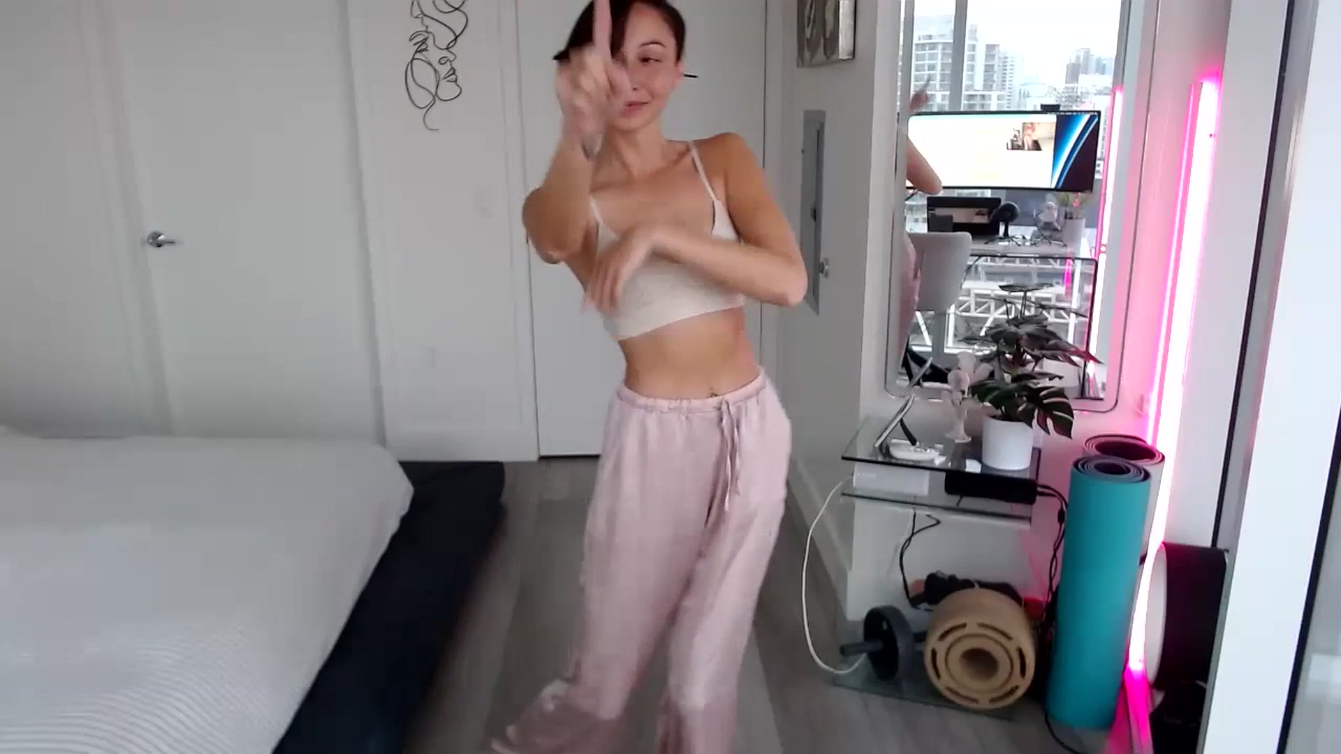 Gallery image thumbnail from Miu_Minnie's myfreecams stream on, 06/11/2023, 02:12 image 6 of 20