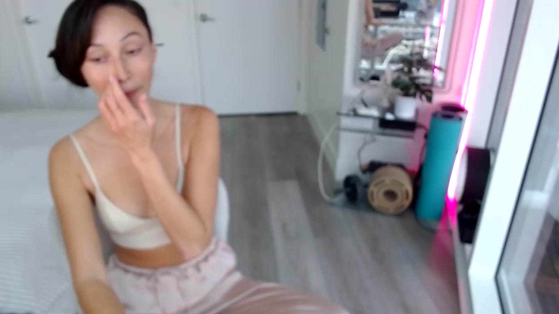 Gallery image thumbnail from Miu_Minnie's myfreecams stream on, 06/11/2023, 02:12 image 3 of 20