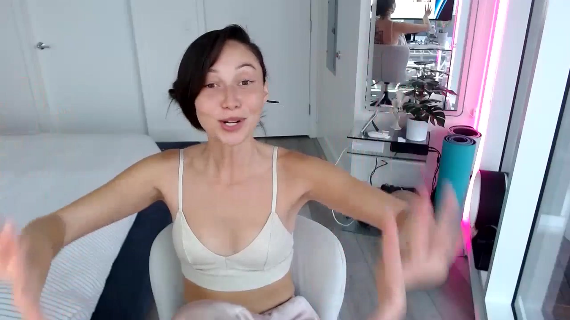 Gallery image thumbnail from Miu_Minnie's myfreecams stream on, 06/11/2023, 02:12 image 10 of 20