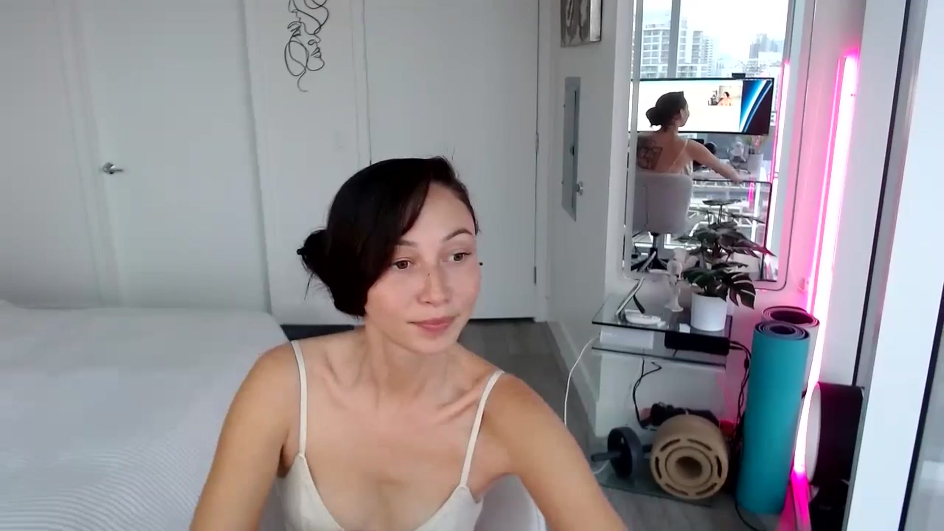 Gallery image thumbnail from Miu_Minnie's myfreecams stream on, 06/11/2023, 02:12 image 9 of 20