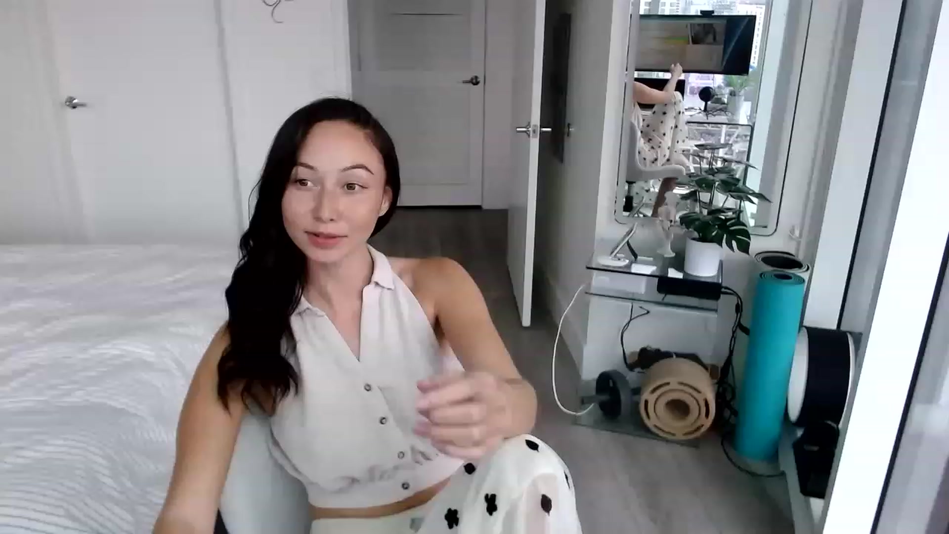 Gallery image thumbnail from Miu_Minnie's myfreecams stream on, 06/18/2023, 22:53 image 8 of 20