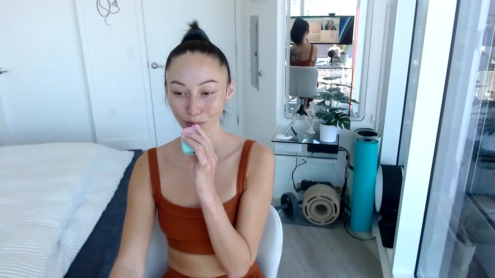 Gallery image thumbnail from Miu_Minnie's myfreecams stream on, 06/20/2023, 20:17 image 10 of 20