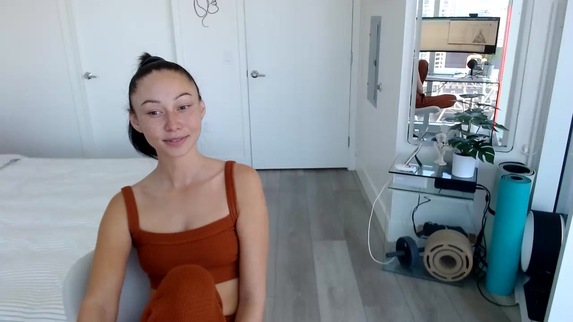 Gallery image thumbnail from Miu_Minnie's myfreecams stream on, 06/20/2023, 20:17 image 17 of 20