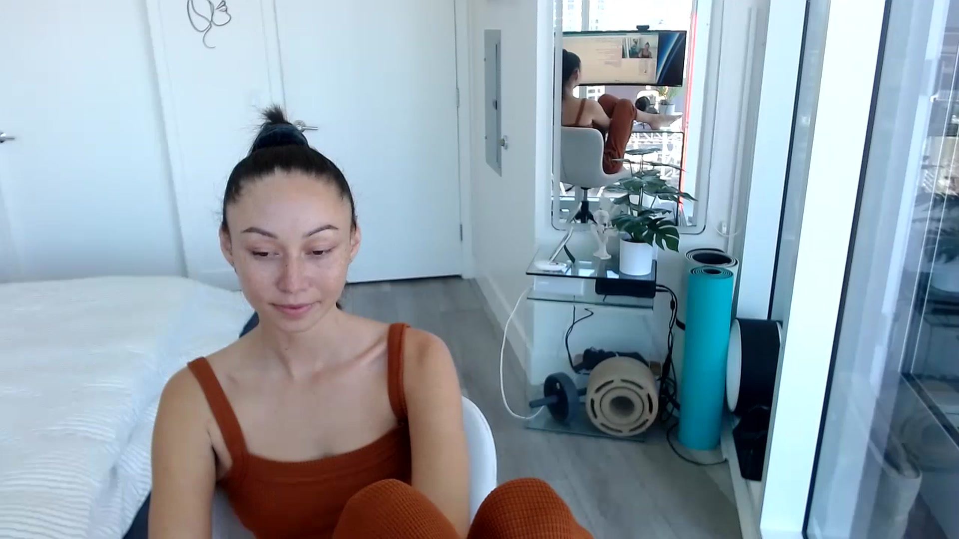 Gallery image thumbnail from Miu_Minnie's myfreecams stream on, 06/20/2023, 20:17 image 13 of 20