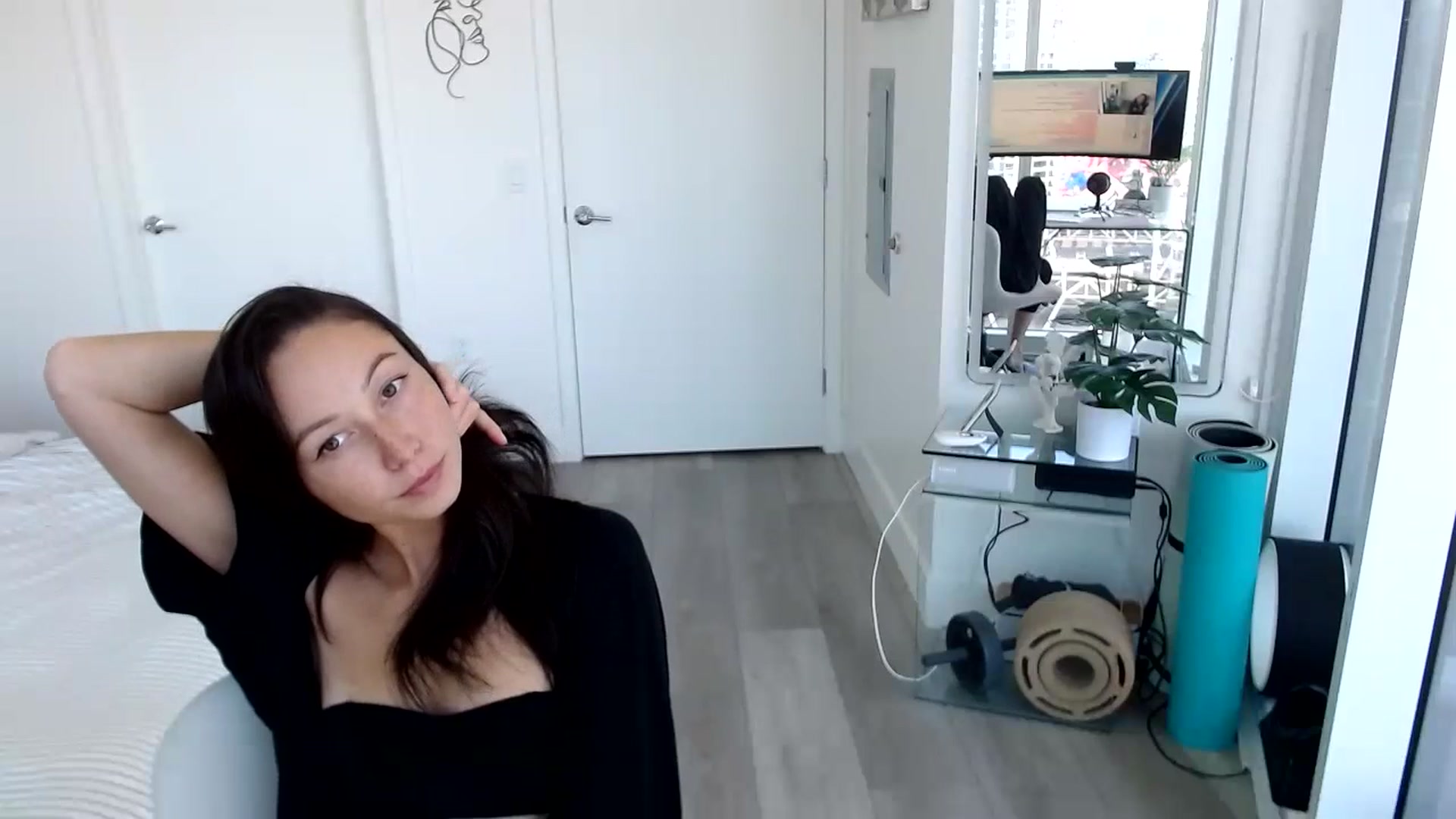 Gallery image thumbnail from Miu_Minnie's myfreecams stream on, 06/22/2023, 20:56 image 14 of 20