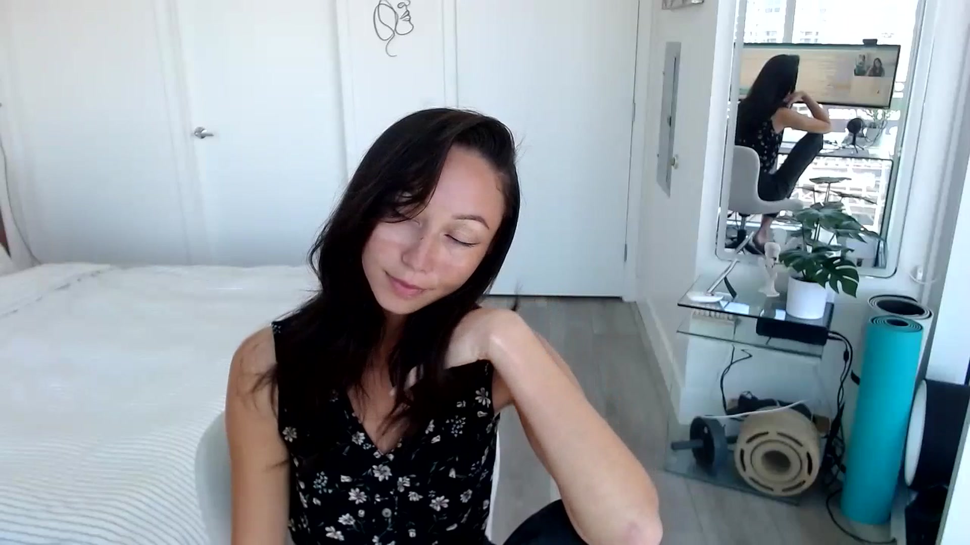 Gallery image thumbnail from Miu_Minnie's myfreecams stream on, 06/27/2023, 20:02 image 16 of 20