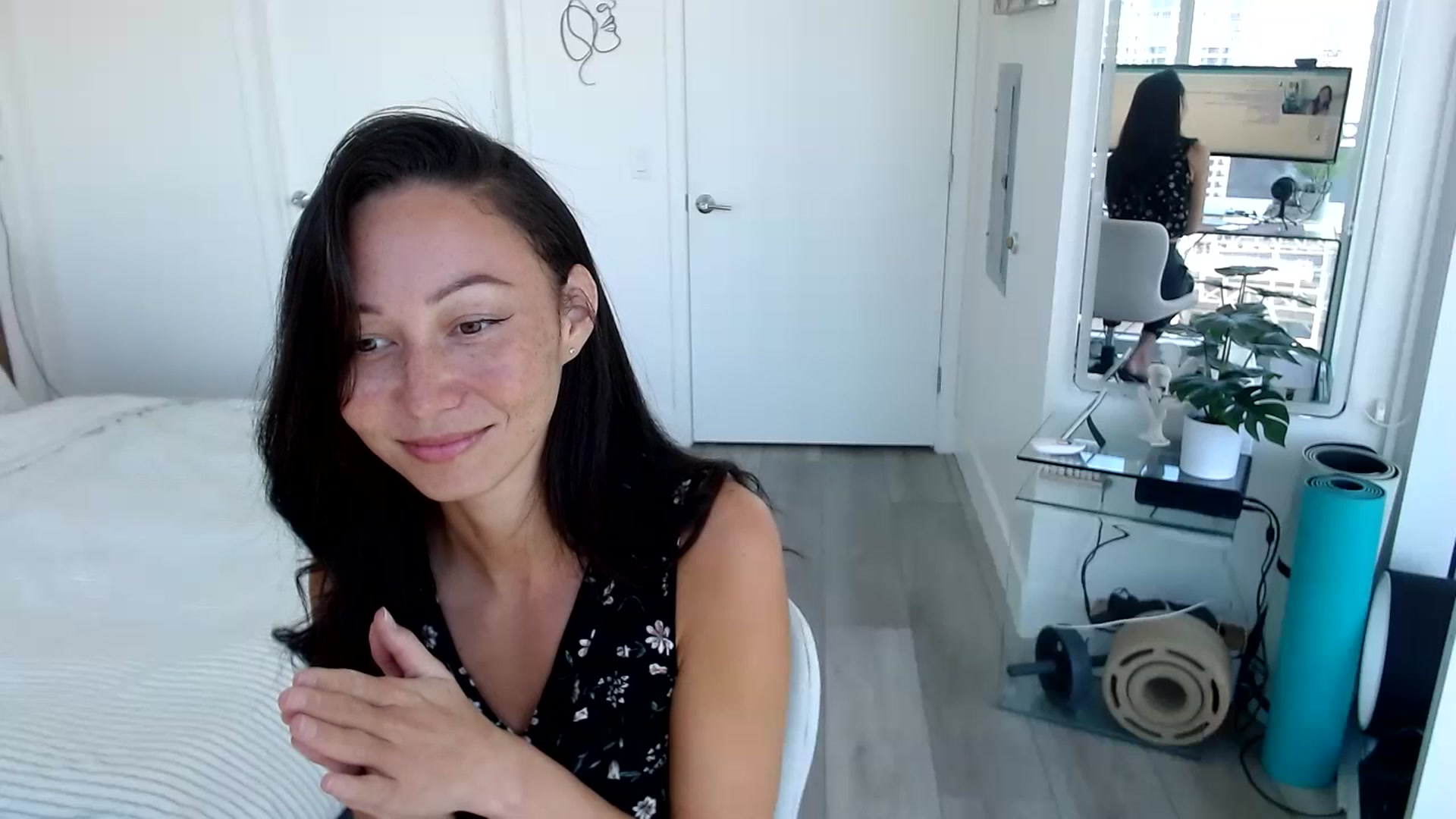 Gallery image thumbnail from Miu_Minnie's myfreecams stream on, 06/27/2023, 20:02 image 15 of 20