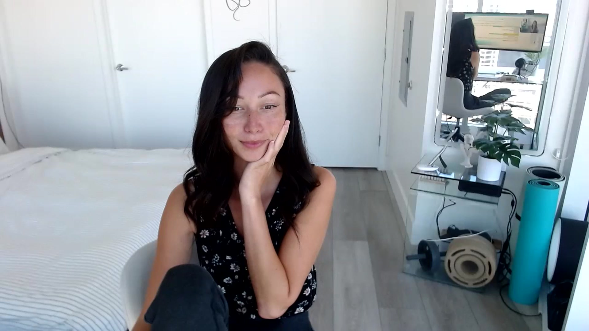 Gallery image thumbnail from Miu_Minnie's myfreecams stream on, 06/27/2023, 20:02 image 3 of 20