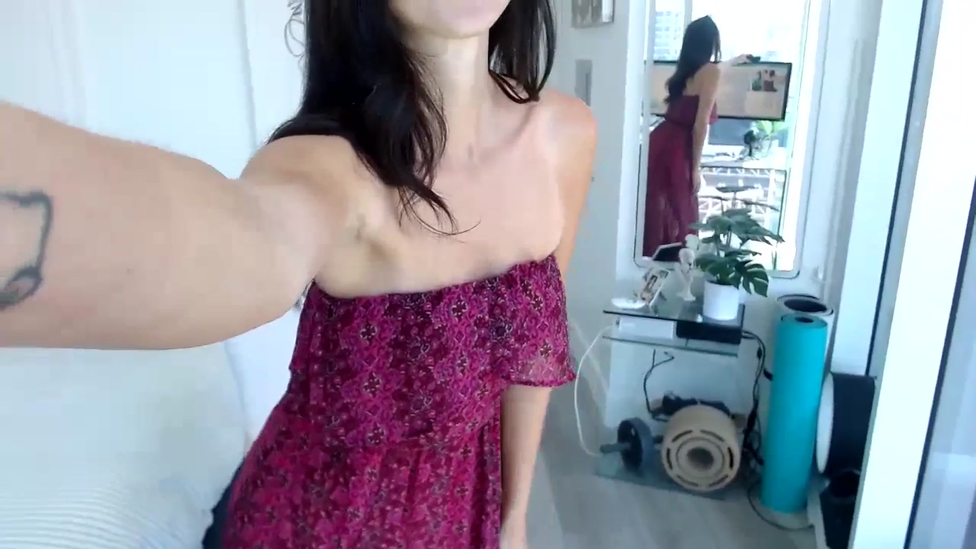 Gallery image thumbnail from Miu_Minnie's myfreecams stream on, 06/28/2023, 20:52 image 4 of 20