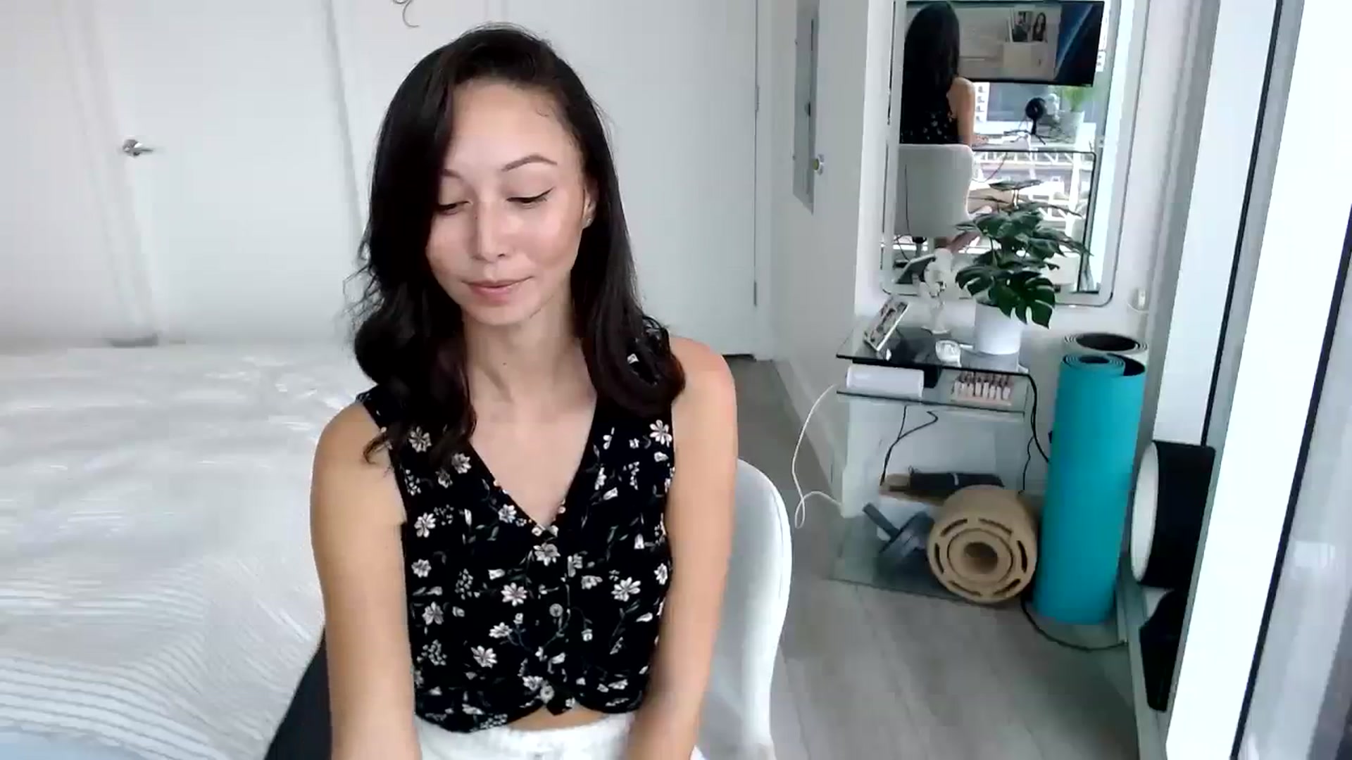 Gallery image thumbnail from Miu_Minnie's myfreecams stream on, 08/10/2023, 19:34 image 18 of 20
