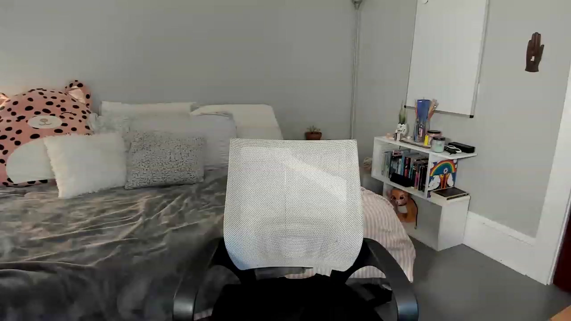 Gallery image thumbnail from MixedBeauty45's myfreecams stream on, 12/05/2022, 24:07 image 14 of 20