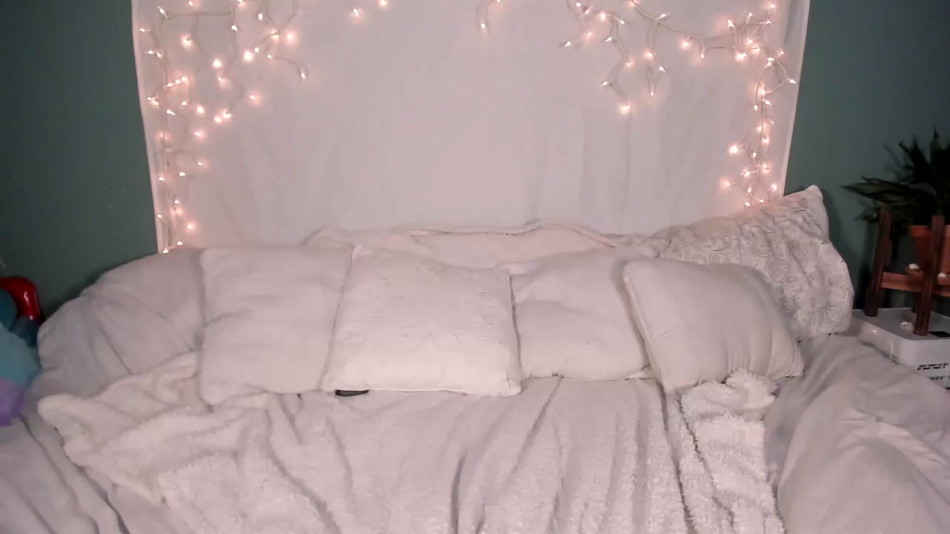 Gallery image thumbnail from MixedBeauty45's myfreecams stream on, 01/21/2023, 01:05 image 20 of 20
