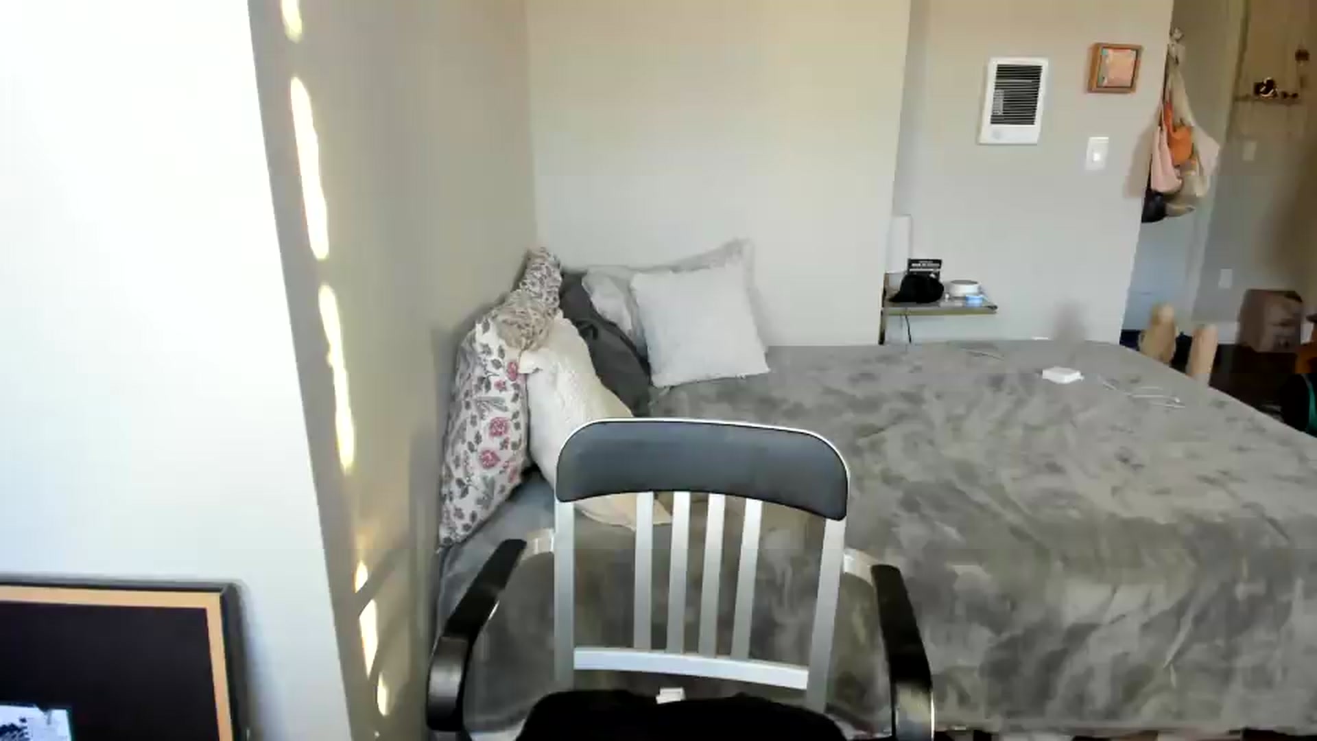 Gallery image thumbnail from MixedBeauty45's myfreecams stream on, 07/08/2026, 02:50 image 14 of 20