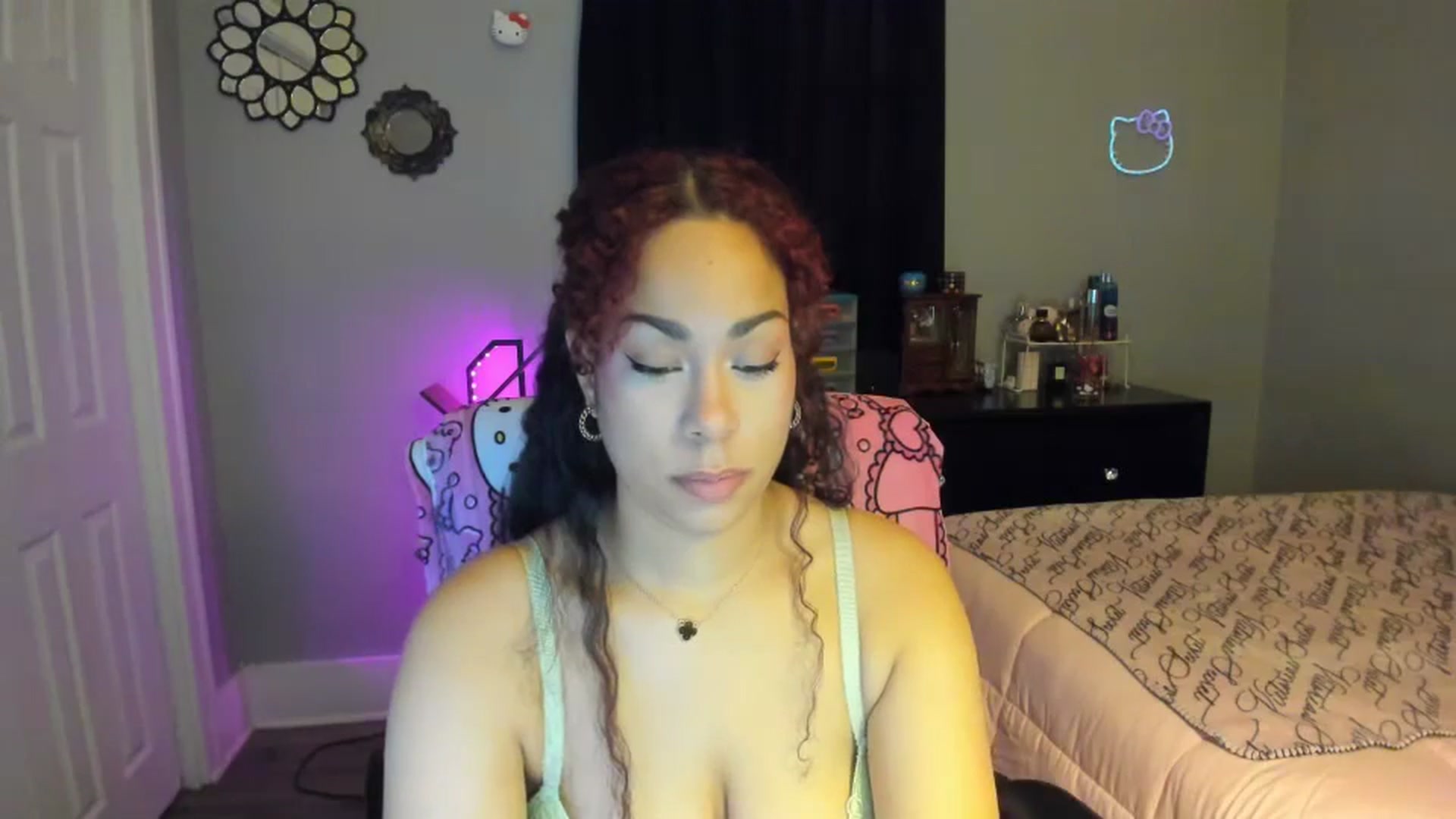 Gallery image thumbnail from Mixed_baedd's myfreecams stream on, 02/02/2026, 04:33 image 5 of 20