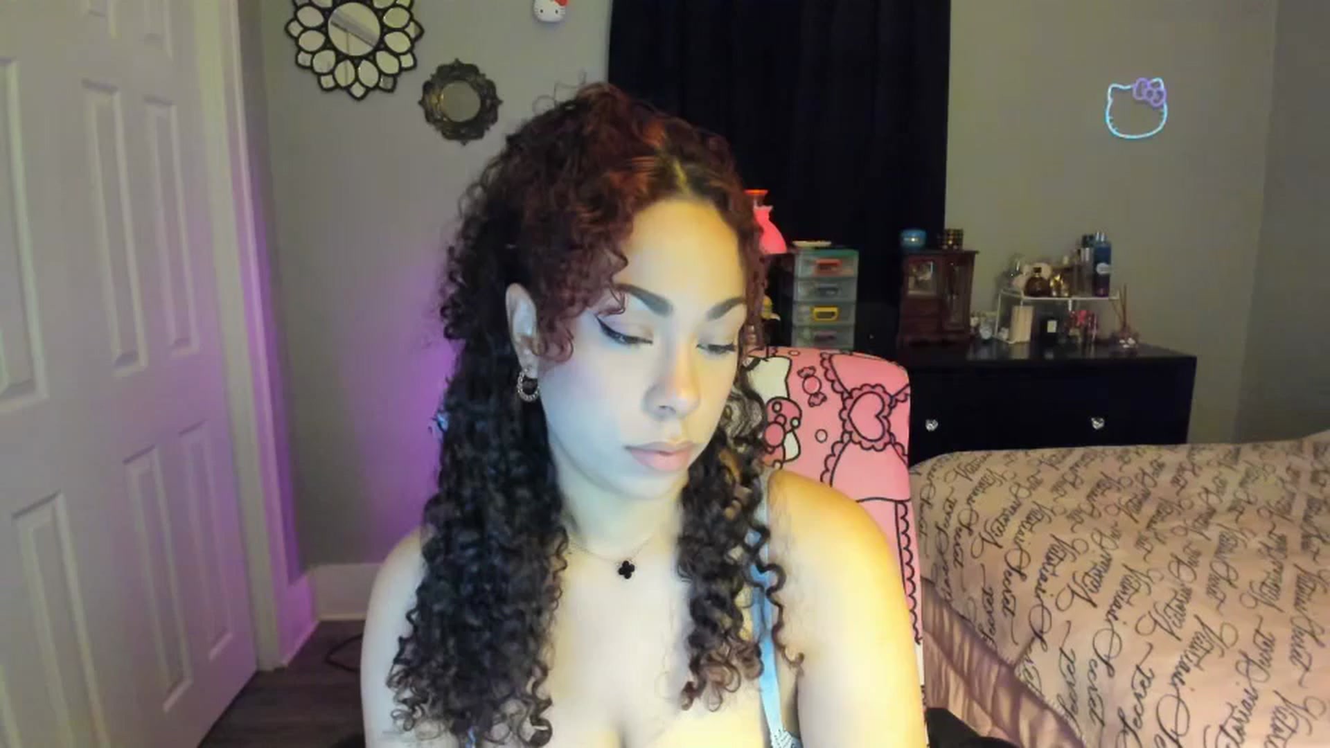 Gallery image thumbnail from Mixed_baedd's myfreecams stream on, 02/04/2026, 06:37 image 10 of 20