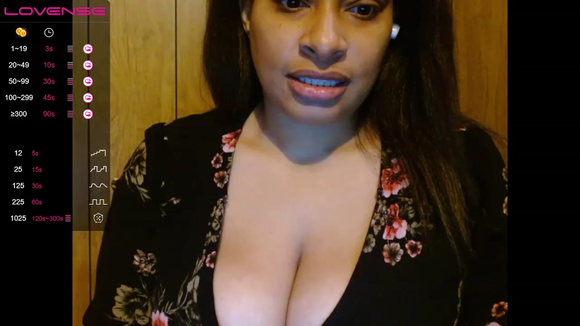 Gallery image thumbnail from Mixedebony's myfreecams stream on, 11/29/2022, 16:22 image 18 of 20