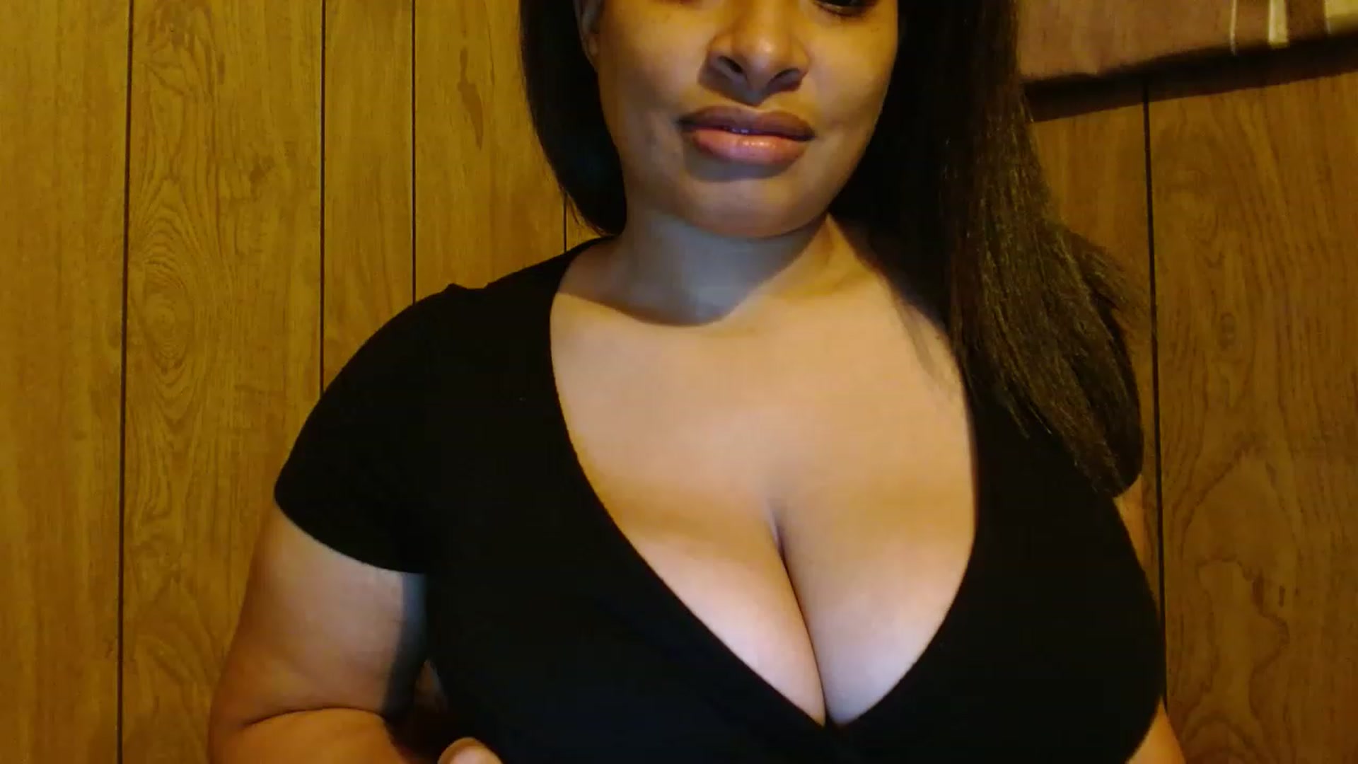 Gallery image thumbnail from Mixedebony's myfreecams stream on, 12/02/2022, 14:48 image 7 of 20
