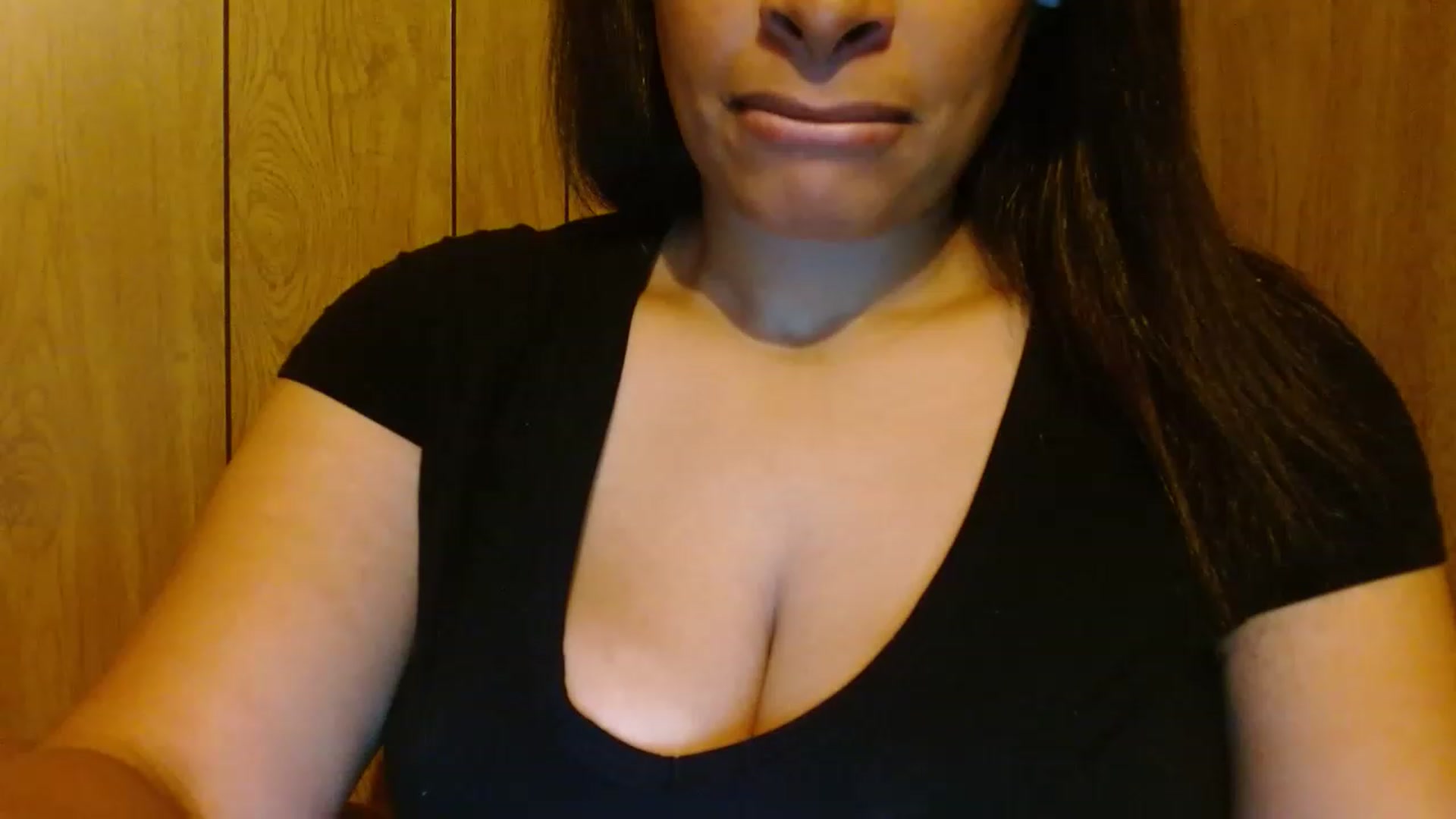 Gallery image thumbnail from Mixedebony's myfreecams stream on, 12/16/2022, 14:19 image 15 of 20