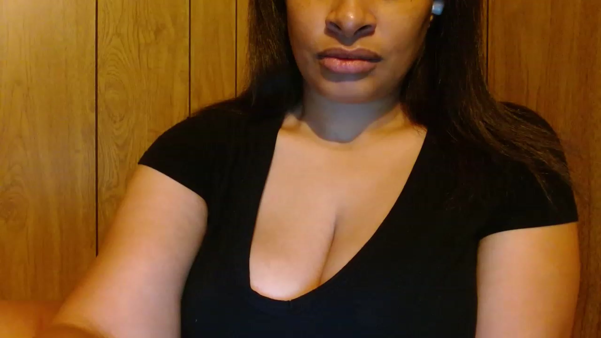 Gallery image thumbnail from Mixedebony's myfreecams stream on, 12/16/2022, 14:19 image 18 of 20