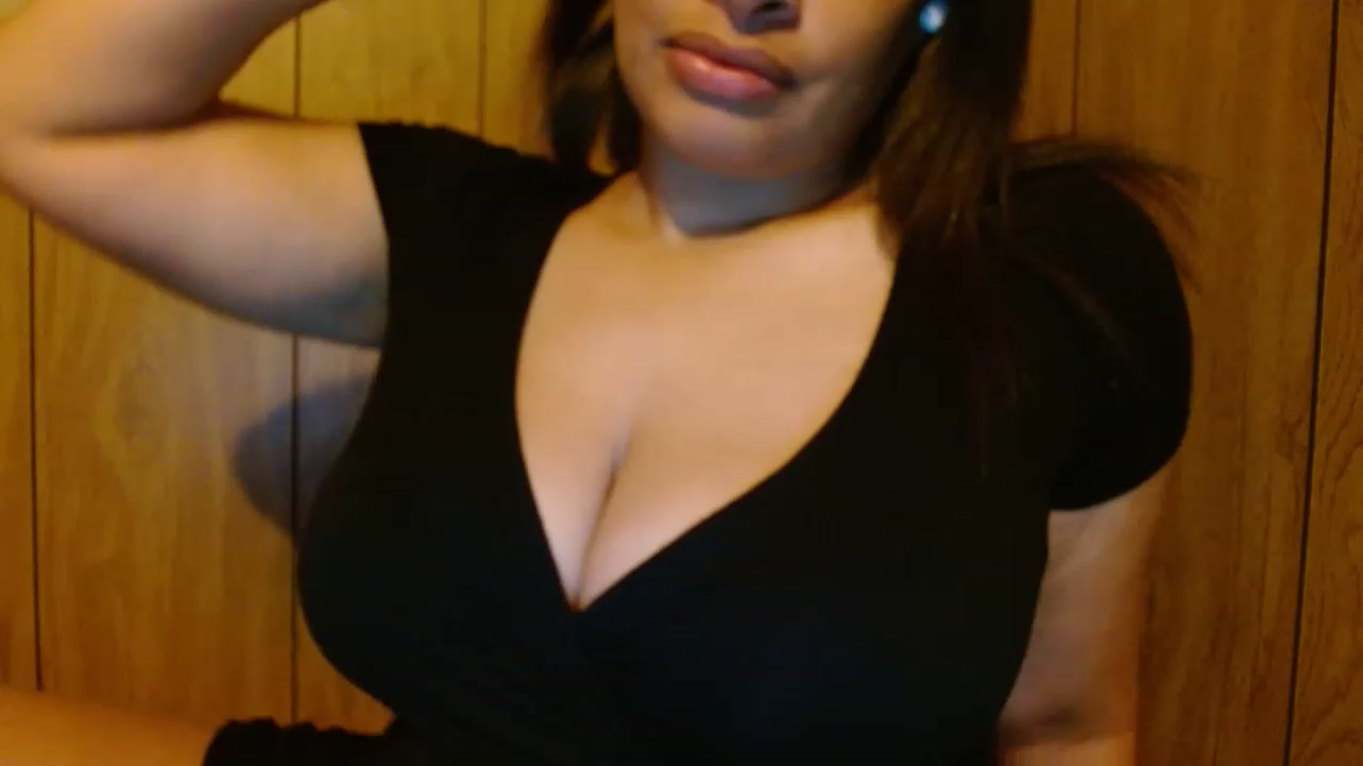 Gallery image thumbnail from Mixedebony's myfreecams stream on, 01/26/2023, 13:32 image 9 of 20