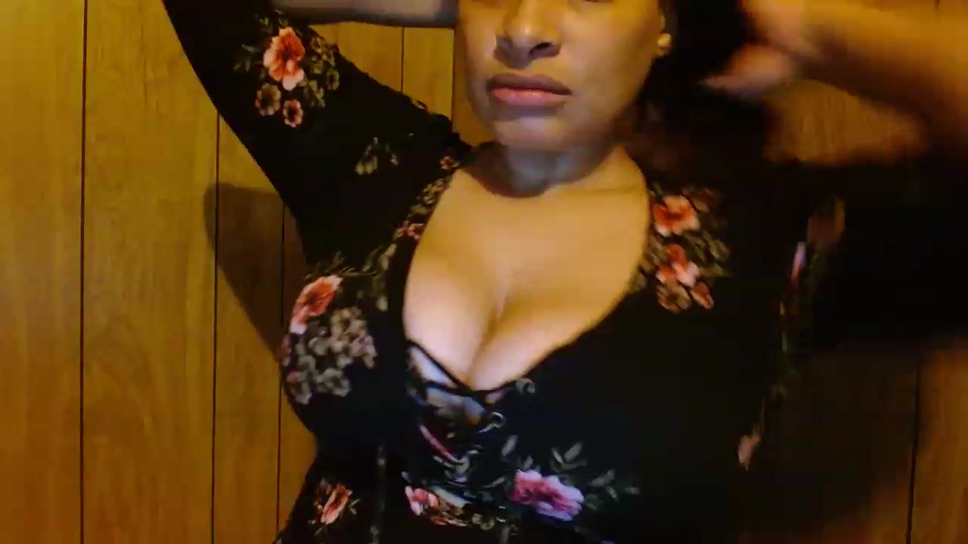 Gallery image thumbnail from Mixedebony's myfreecams stream on, 01/31/2023, 02:38 image 5 of 20