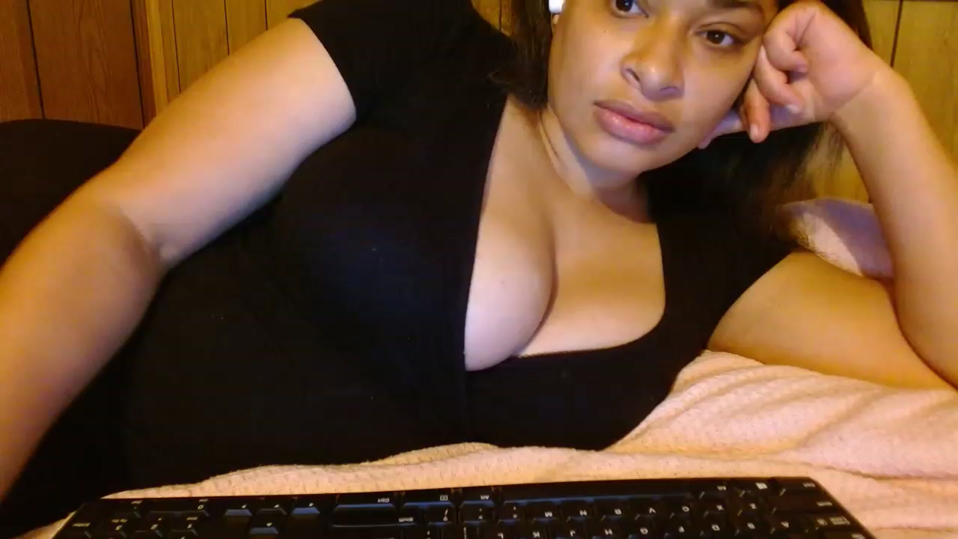 Gallery image thumbnail from Mixedebony's myfreecams stream on, 02/23/2023, 14:30 image 17 of 20