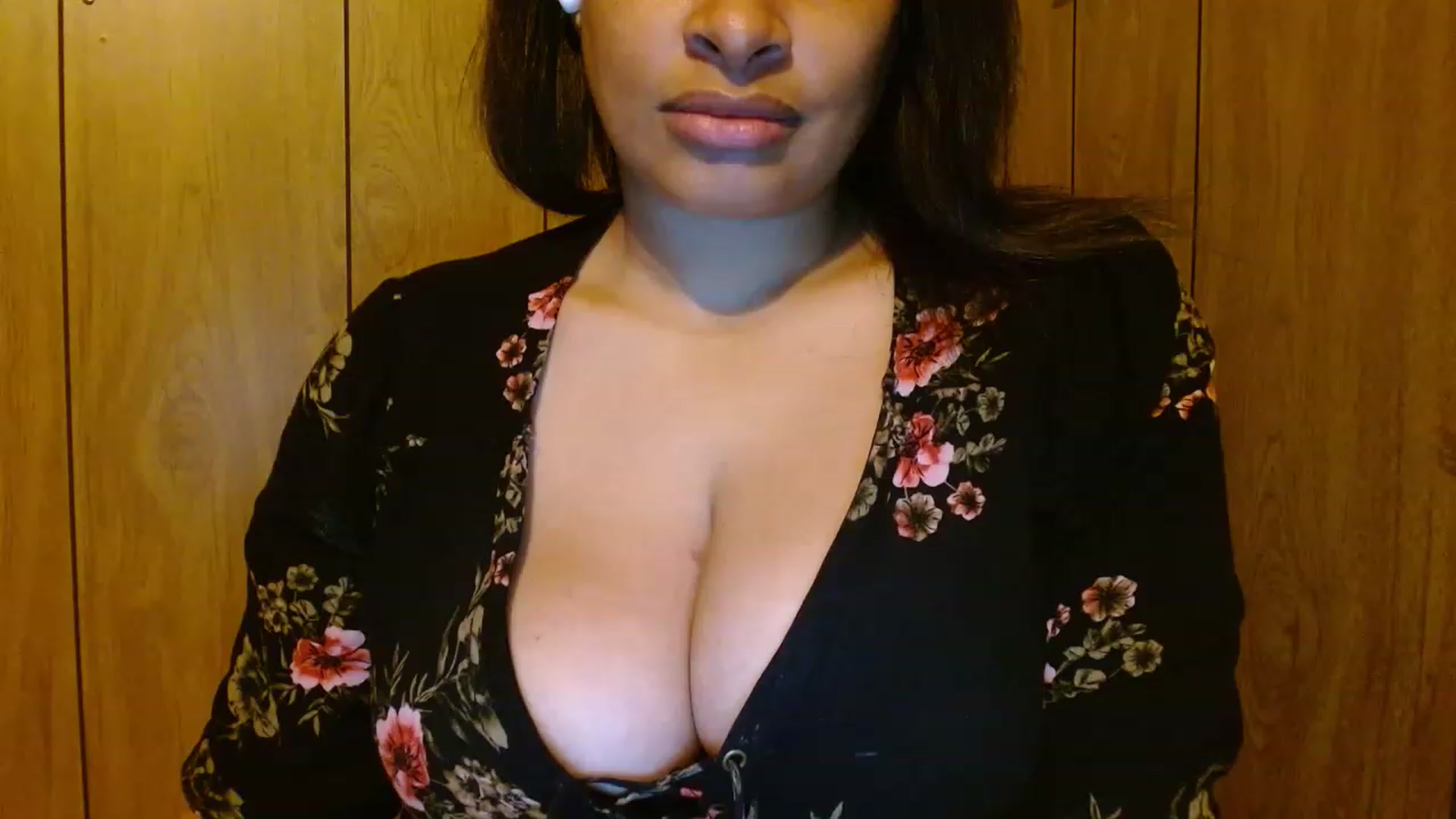 Gallery image thumbnail from Mixedebony's myfreecams stream on, 02/24/2023, 19:43 image 1 of 20