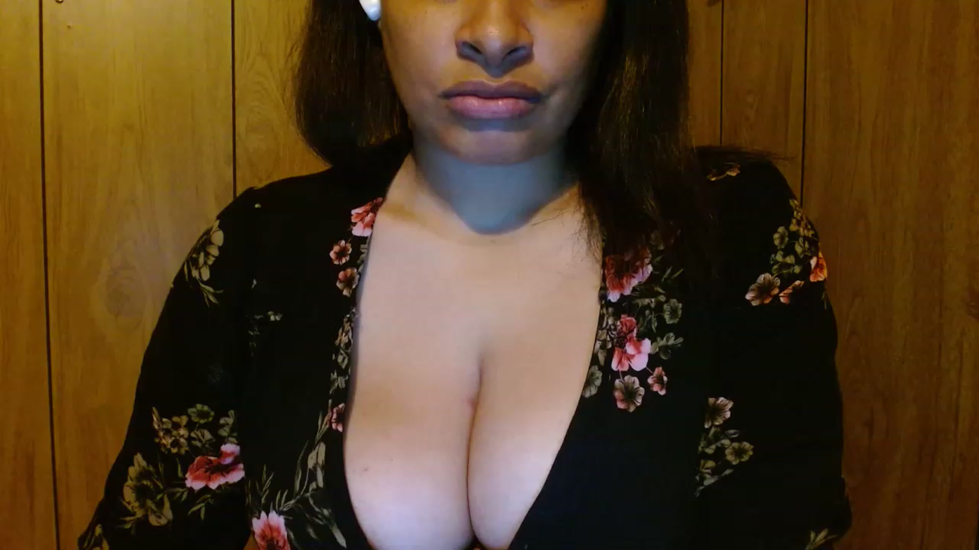 Gallery image thumbnail from Mixedebony's myfreecams stream on, 02/24/2023, 19:43 image 2 of 20