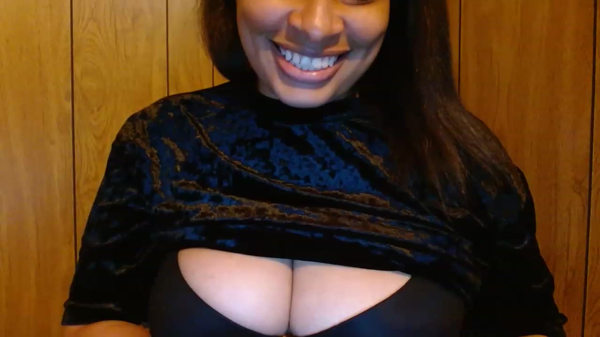 Gallery image thumbnail from Mixedebony's myfreecams stream on, 02/28/2023, 17:49 image 7 of 20