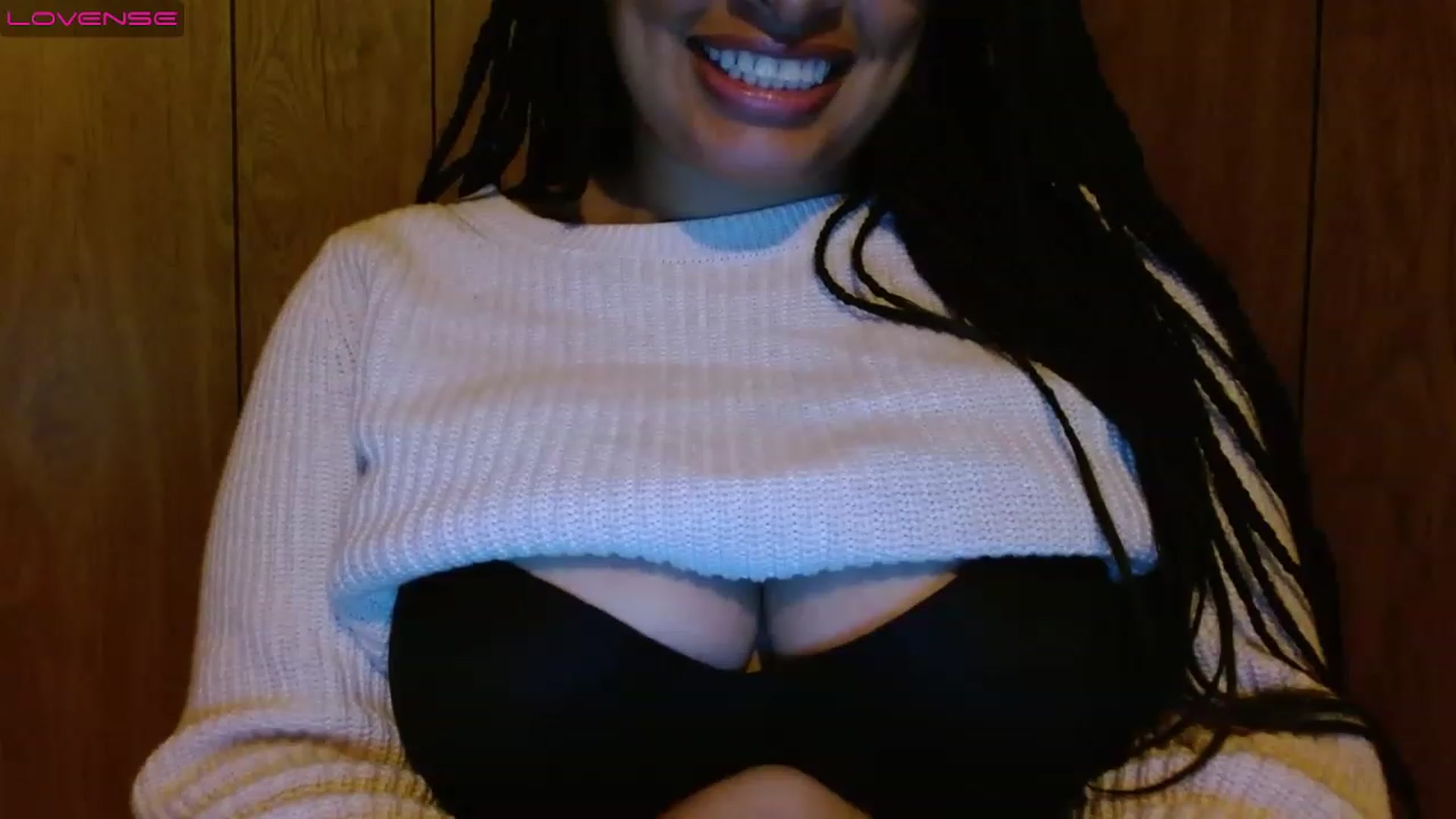 Gallery image thumbnail from Mixedebony's myfreecams stream on, 03/23/2023, 17:07 image 11 of 20