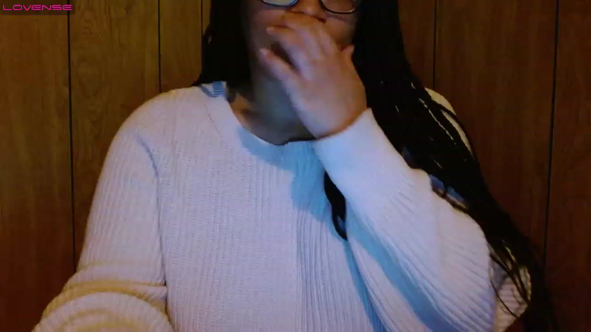 Gallery image thumbnail from Mixedebony's myfreecams stream on, 03/23/2023, 19:31 image 13 of 20