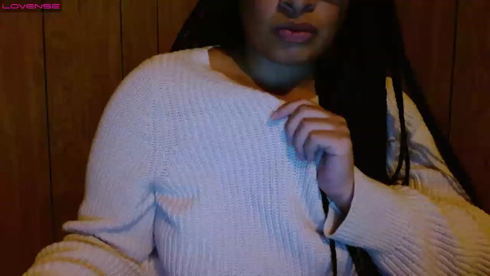 Gallery image thumbnail from Mixedebony's myfreecams stream on, 03/23/2023, 20:10 image 15 of 20