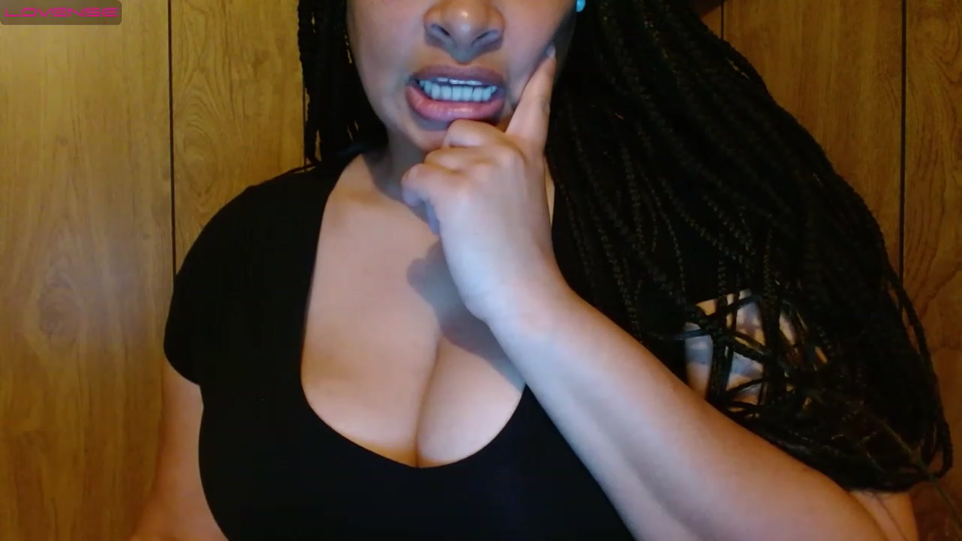 Gallery image thumbnail from Mixedebony's myfreecams stream on, 03/27/2023, 19:22 image 19 of 20