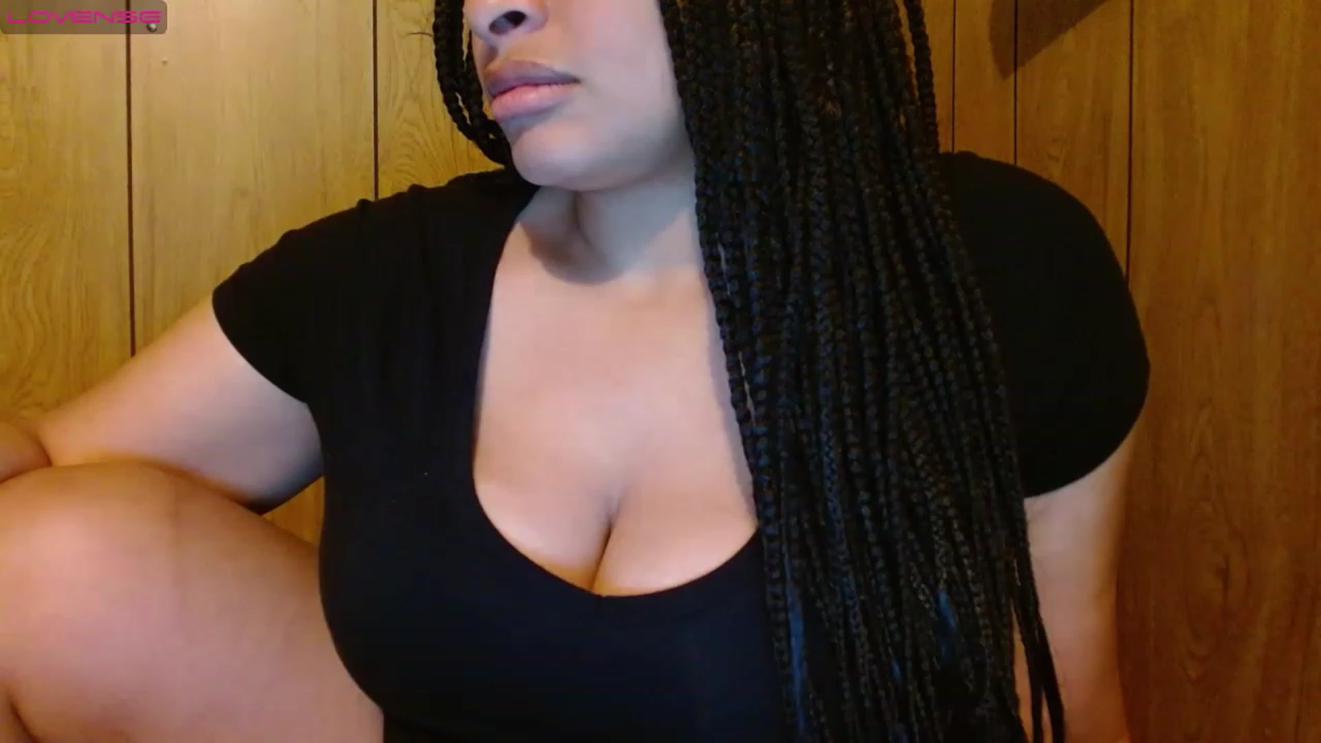 Gallery image thumbnail from Mixedebony's myfreecams stream on, 03/27/2023, 19:22 image 1 of 20