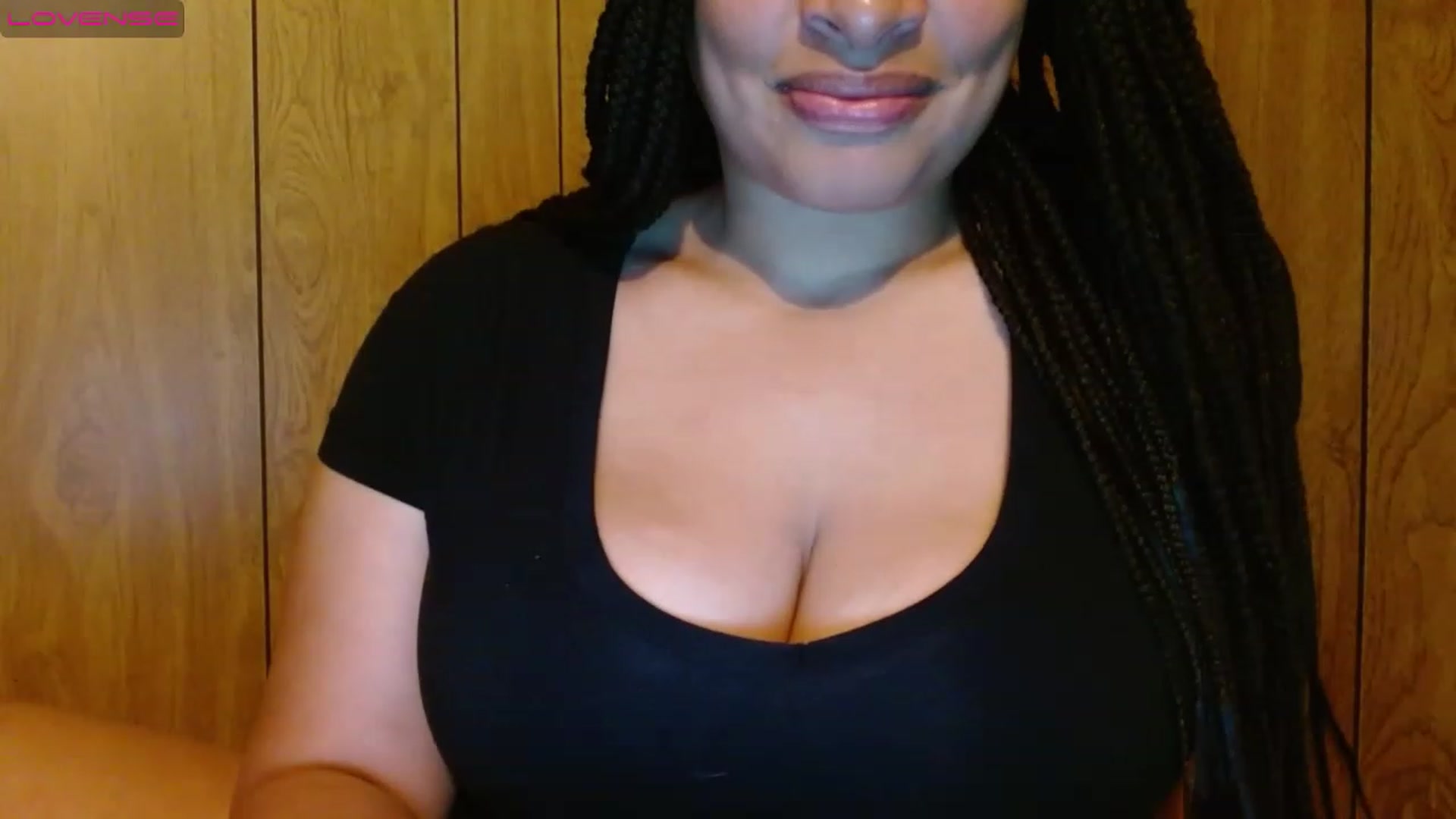 Gallery image thumbnail from Mixedebony's myfreecams stream on, 03/27/2023, 19:22 image 17 of 20