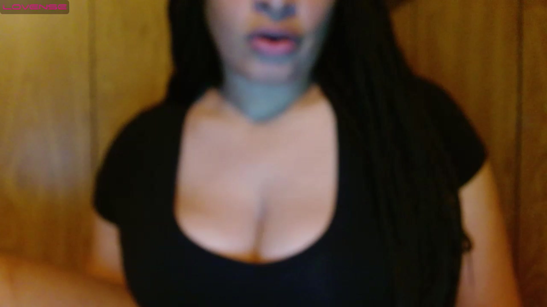 Gallery image thumbnail from Mixedebony's myfreecams stream on, 03/27/2023, 19:22 image 15 of 20