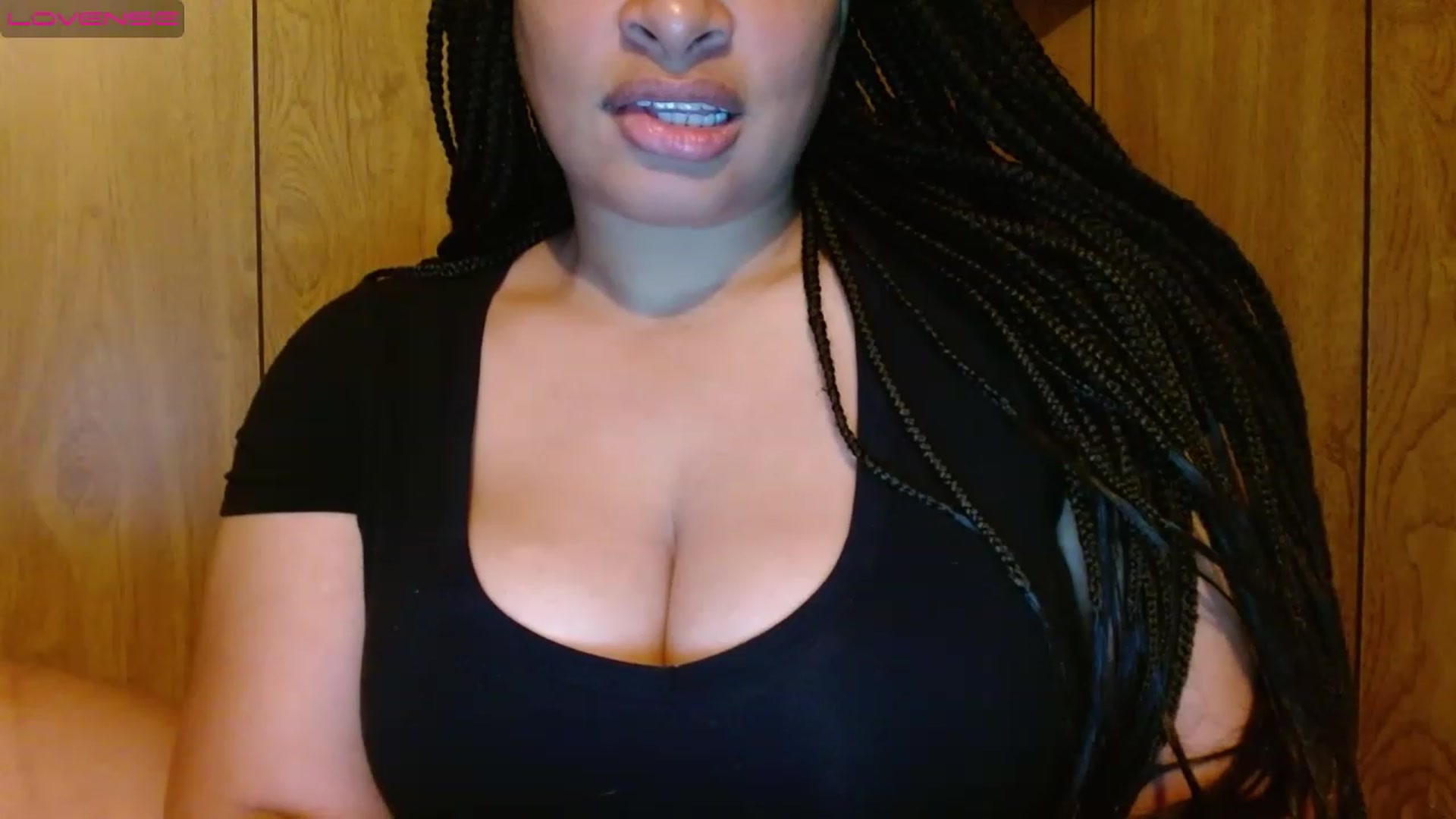 Gallery image thumbnail from Mixedebony's myfreecams stream on, 03/27/2023, 19:22 image 11 of 20