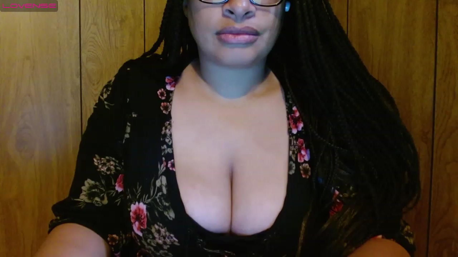 Gallery image thumbnail from Mixedebony's myfreecams stream on, 03/28/2023, 15:34 image 2 of 20