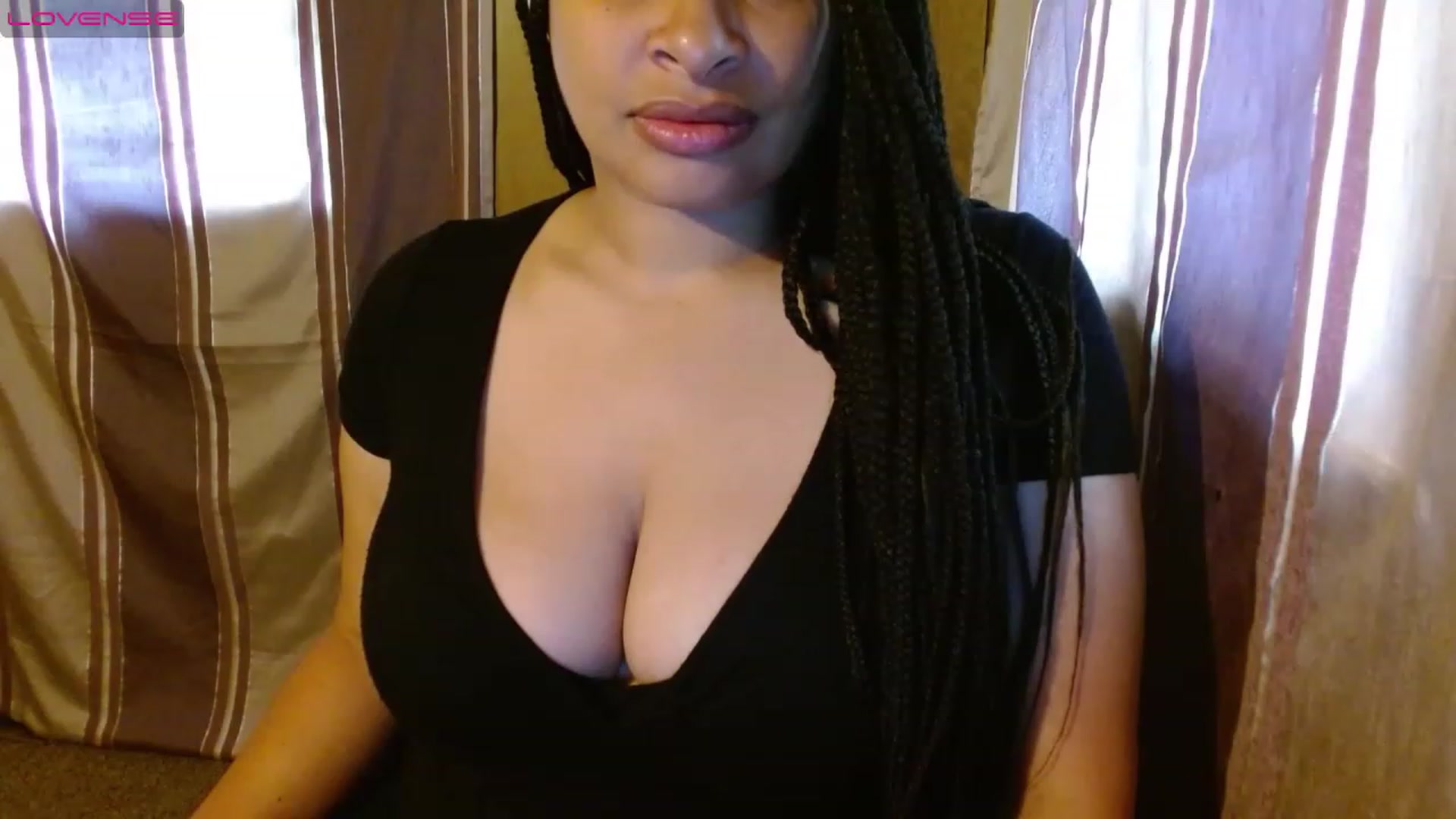 Gallery image thumbnail from Mixedebony's myfreecams stream on, 03/31/2023, 16:25 image 10 of 20