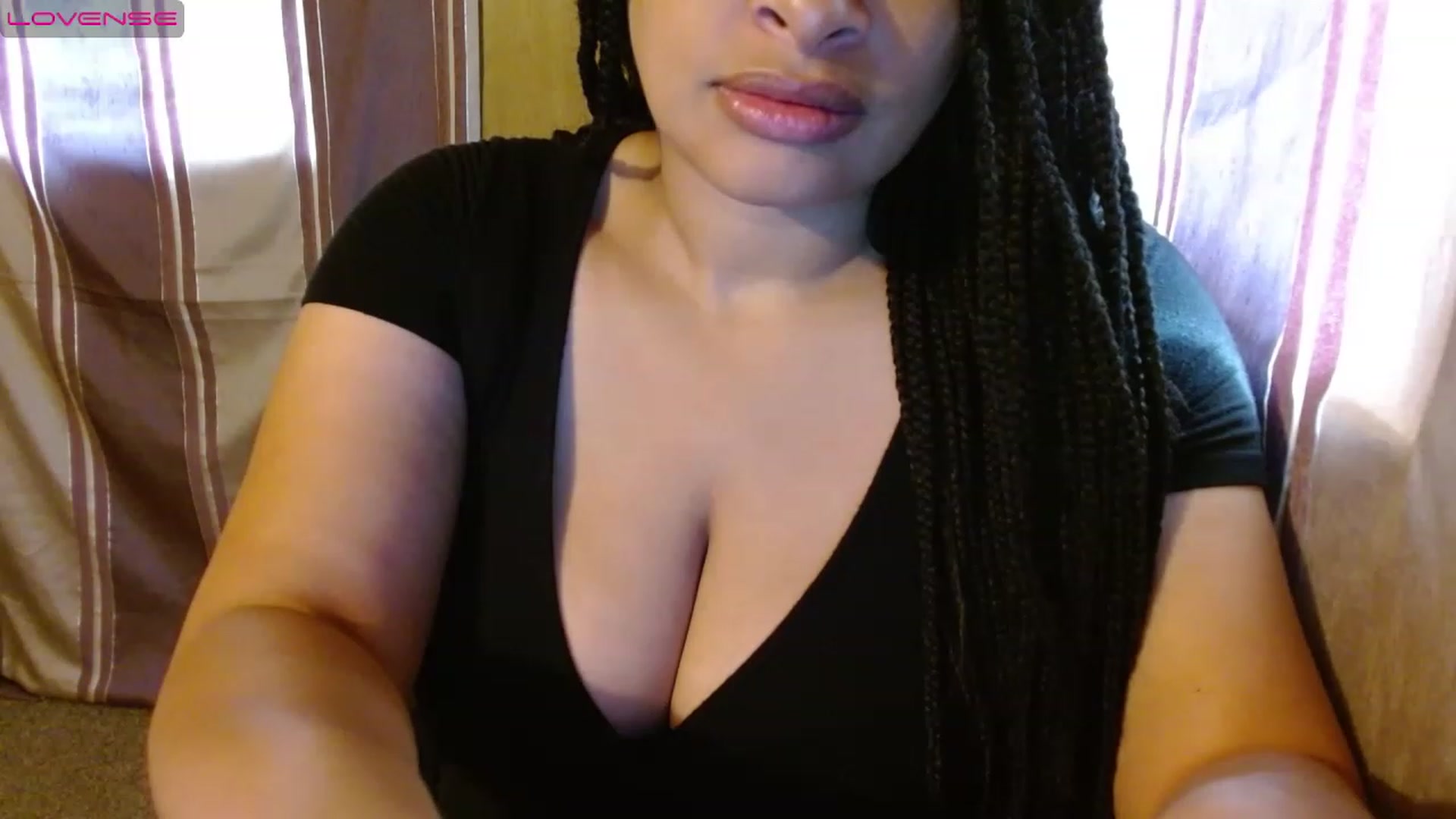 Gallery image thumbnail from Mixedebony's myfreecams stream on, 03/31/2023, 16:25 image 3 of 20