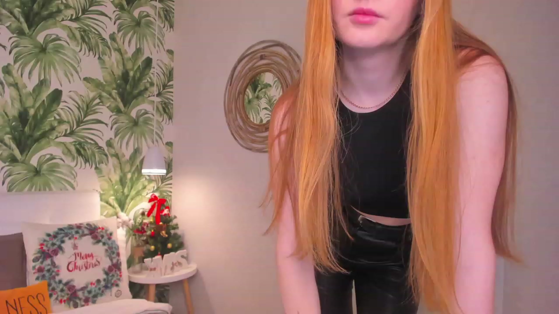 Gallery image thumbnail from MiyaFoxy's myfreecams stream on, 12/24/2022, 15:53 image 2 of 20