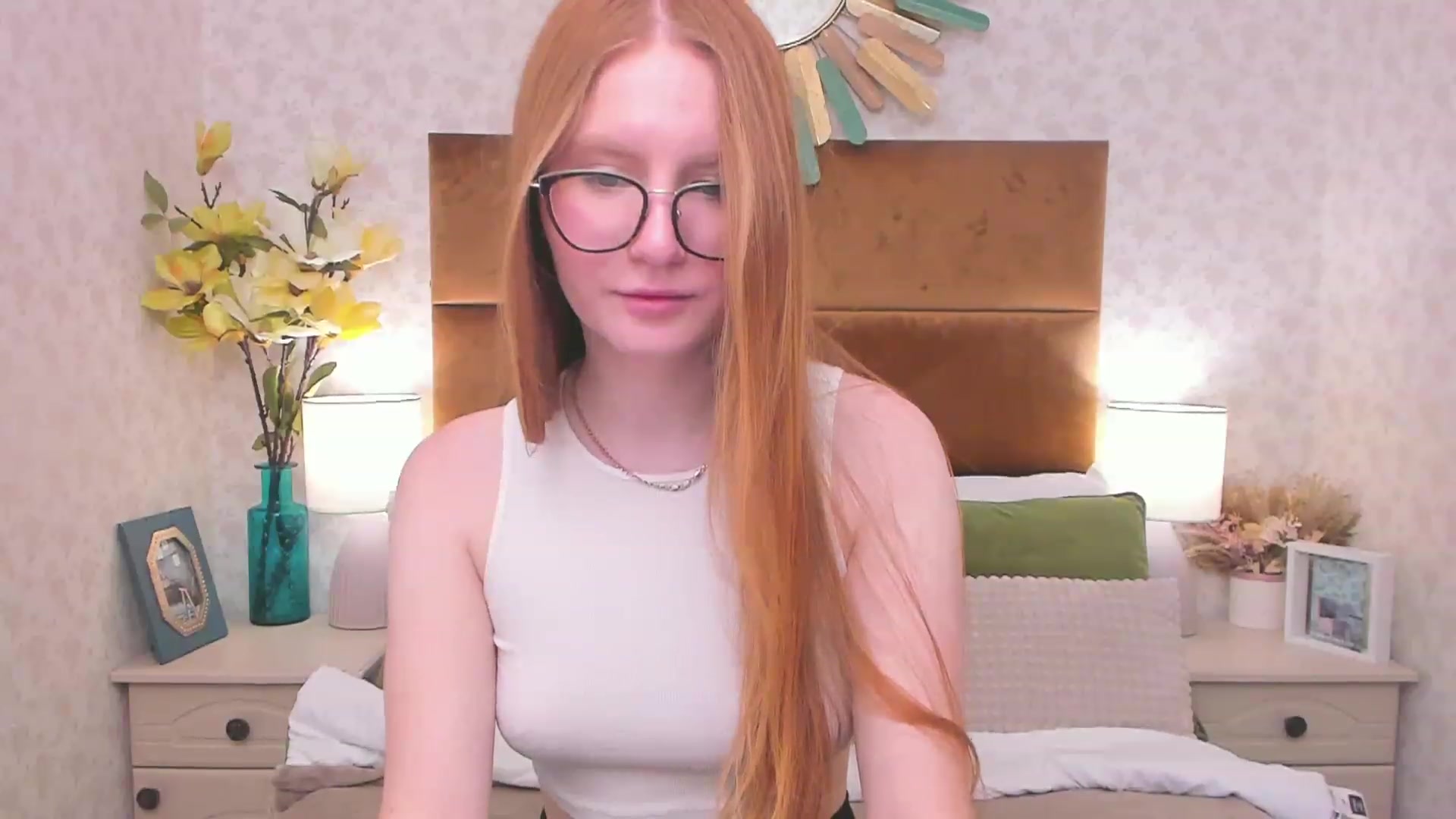 Gallery image thumbnail from MiyaFoxy's myfreecams stream on, 01/27/2023, 14:47 image 14 of 20