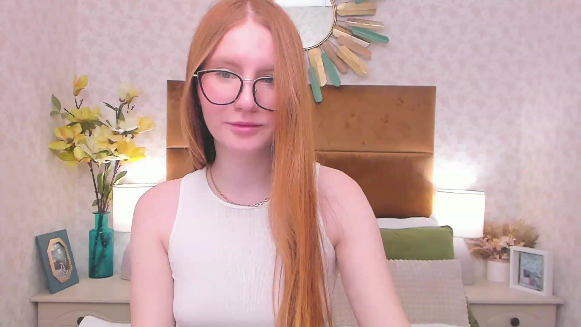 Gallery image thumbnail from MiyaFoxy's myfreecams stream on, 01/27/2023, 14:47 image 5 of 20