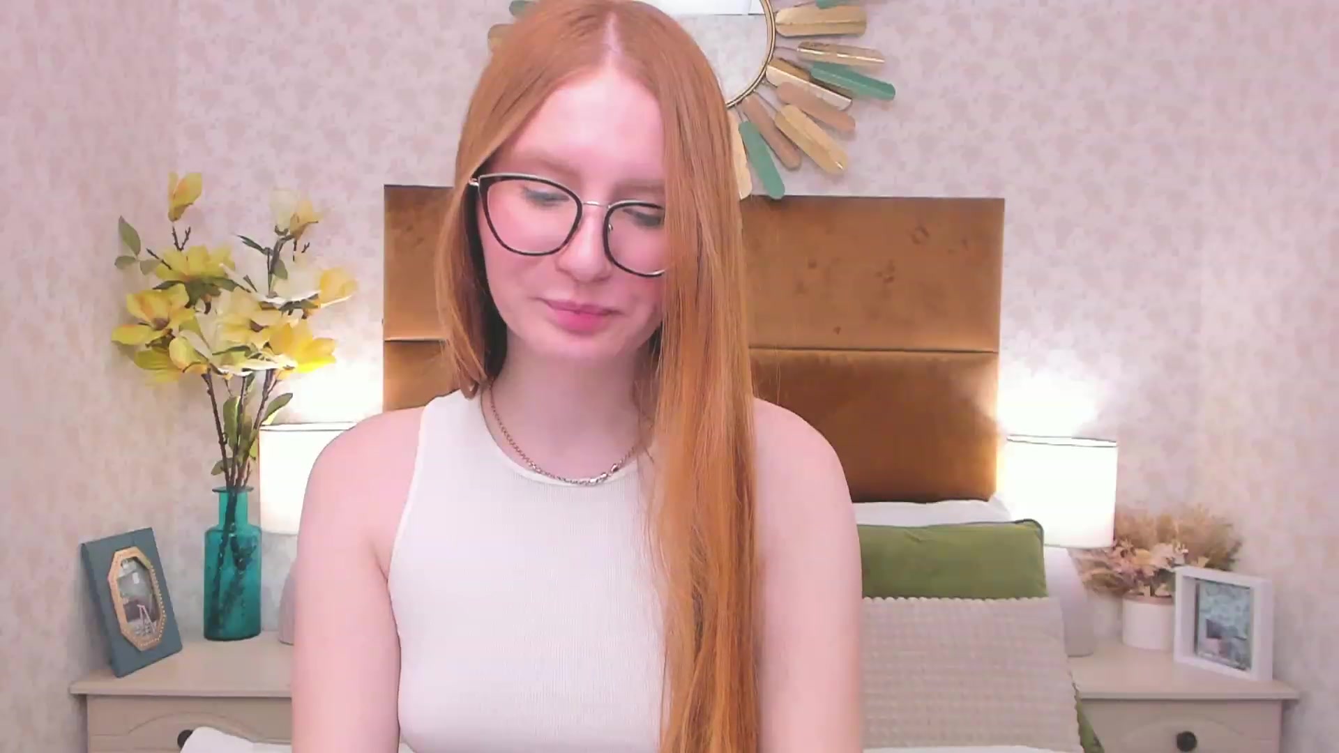 Gallery image thumbnail from MiyaFoxy's myfreecams stream on, 01/27/2023, 14:47 image 6 of 20