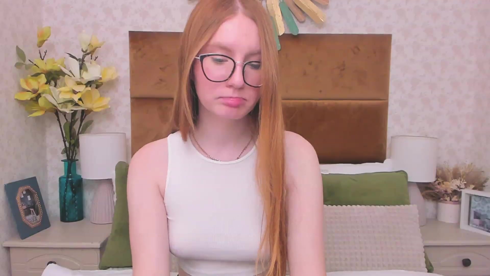 Gallery image thumbnail from MiyaFoxy's myfreecams stream on, 01/27/2023, 14:47 image 7 of 20