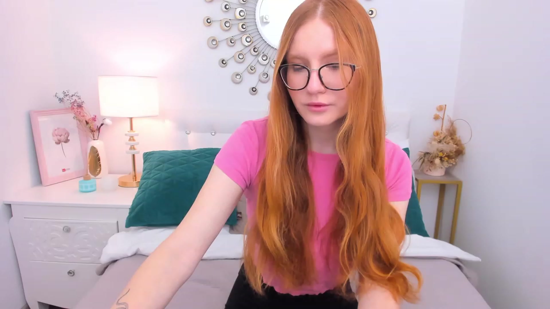 Gallery image thumbnail from MiyaFoxy's myfreecams stream on, 02/05/2023, 16:07 image 2 of 20