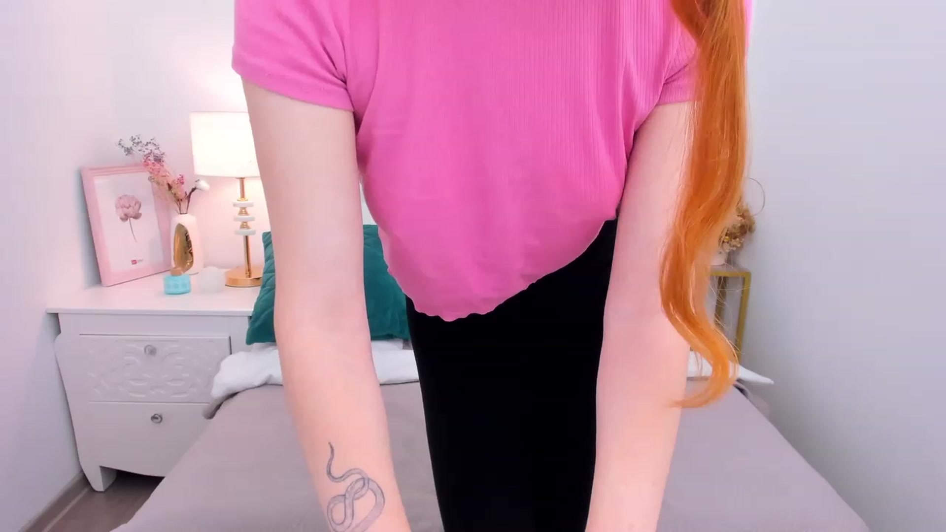 Gallery image thumbnail from MiyaFoxy's myfreecams stream on, 02/05/2023, 16:49 image 17 of 20