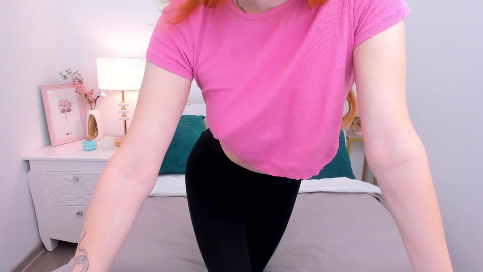 Gallery image thumbnail from MiyaFoxy's myfreecams stream on, 02/05/2023, 16:49 image 16 of 20