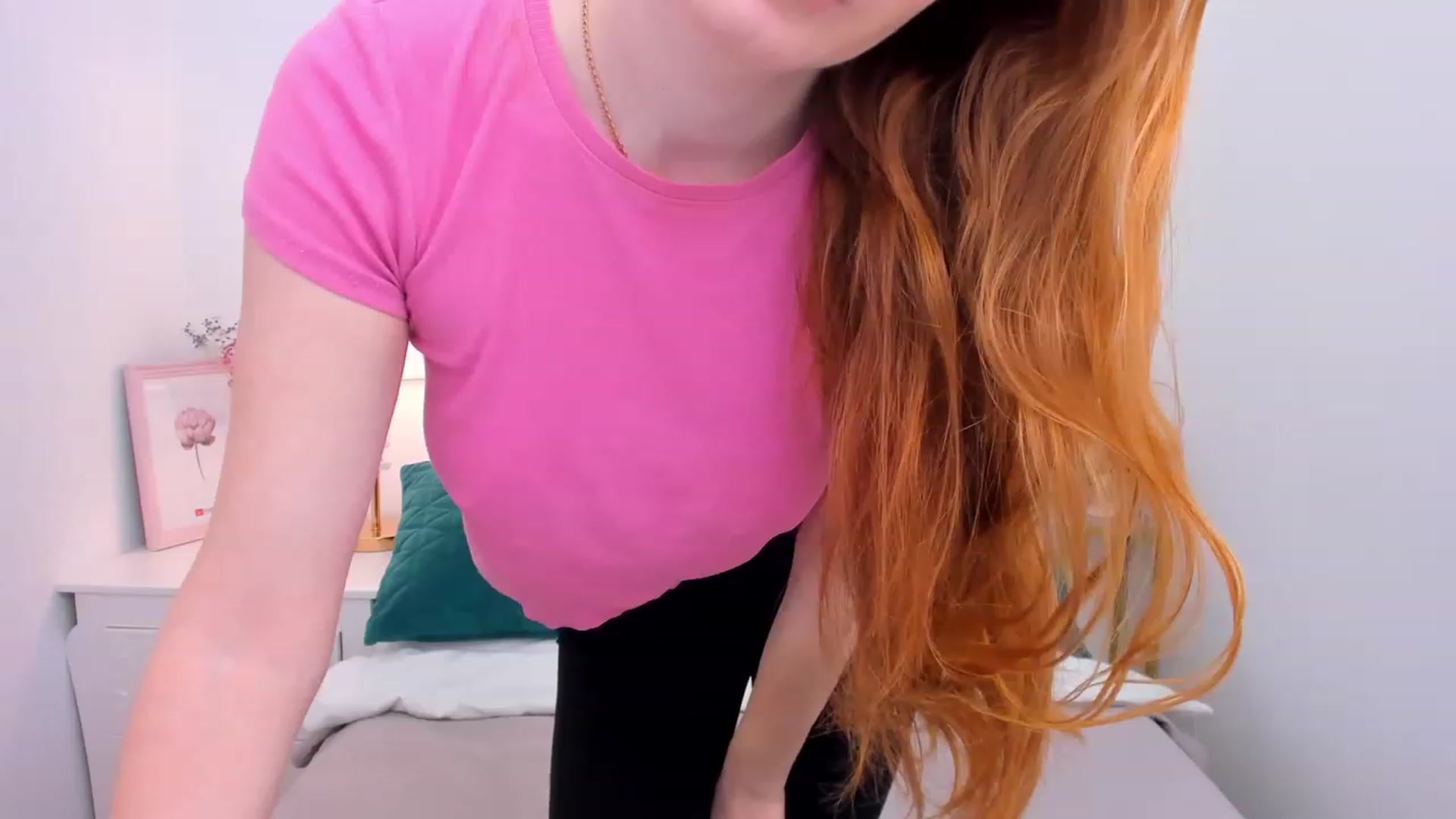 Gallery image thumbnail from MiyaFoxy's myfreecams stream on, 02/05/2023, 17:58 image 12 of 20